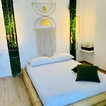Bamboo suite * Bari