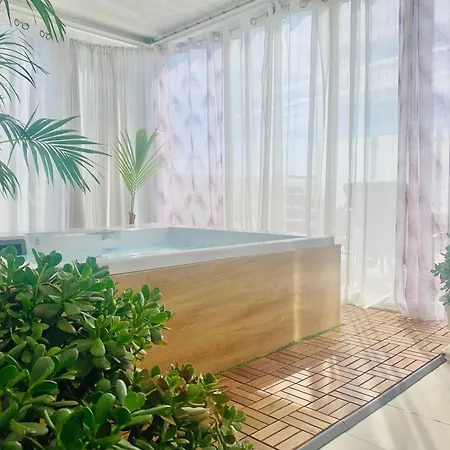 Bamboo suite *